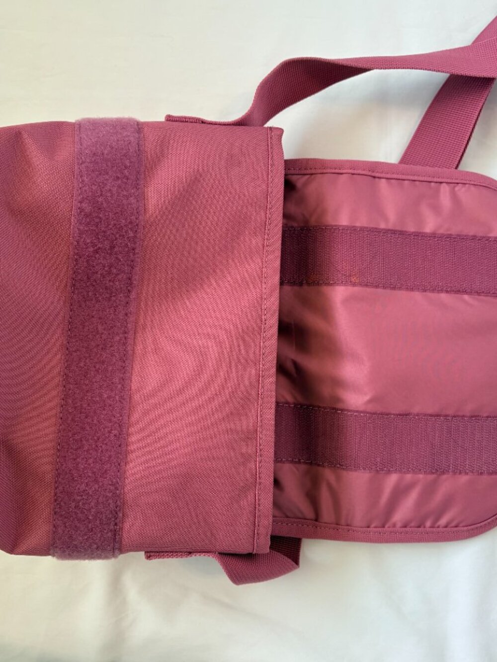 Herschel Supply Co Grade Mini Messenger Bag Nude Rose Pink Crossbody - Picture 13 of 13